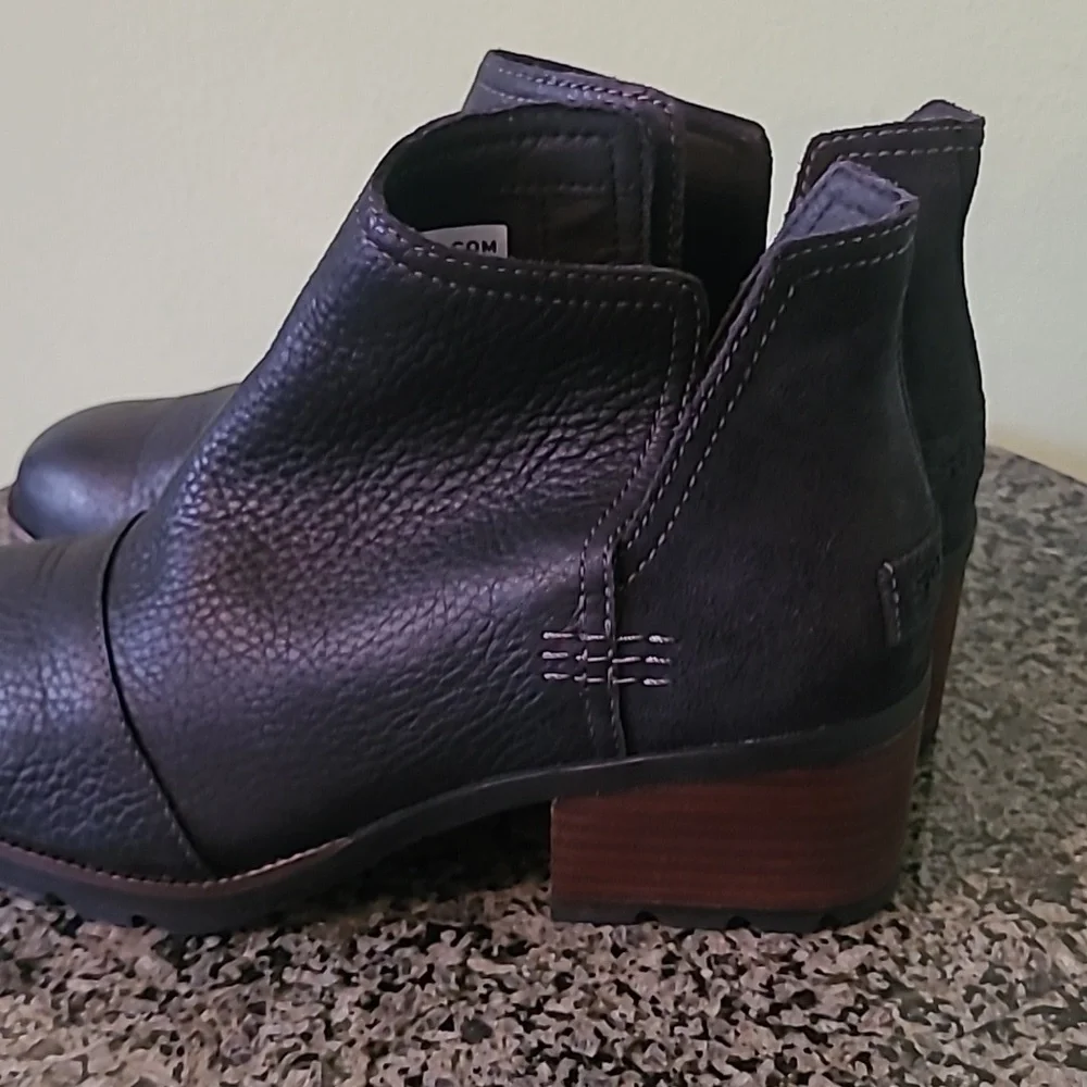 Sorel Cate Cut-out Black Full-grain Leather Bootie Ankle Boots Wmn 6 Casual